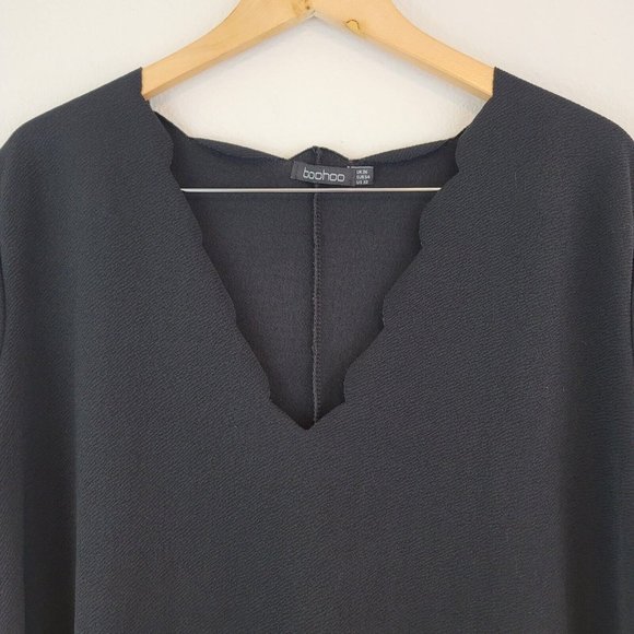 Boohoo Womens Size 22 Scallop Edge V Neck Black Shift Short Dress Tunic Stretch - Picture 2 of 11